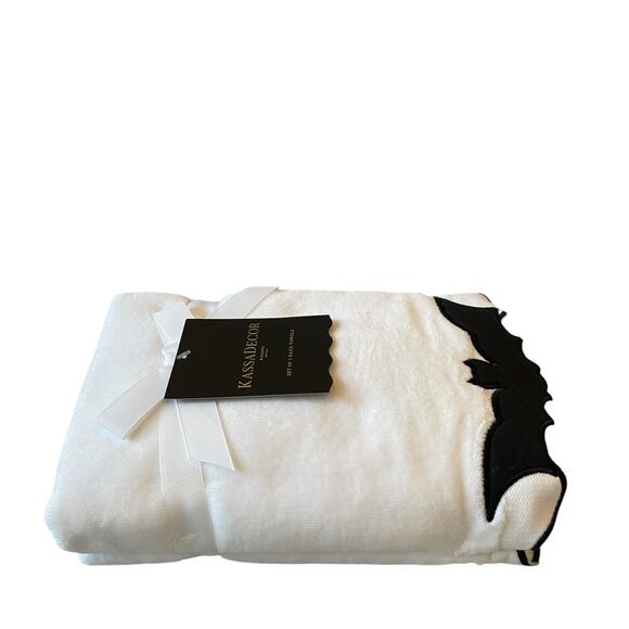 Kassadecor Halloween Bat Hand Towels 18x28 Plush Black & White Set of 2 NEW - Picture 7 of 10